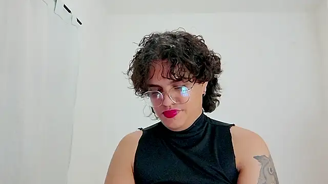 Snapshot of Diane_blossom chatting on February 21, 2026, 1:07 am Diane blossom online show from February 21, 2026, 1:07 am