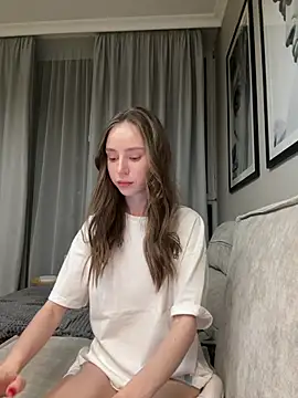 Snapshot of RosieMills chatting on March 1, 2026, 5:13 pm RosieMills online show from March 1, 2026, 5:13 pm