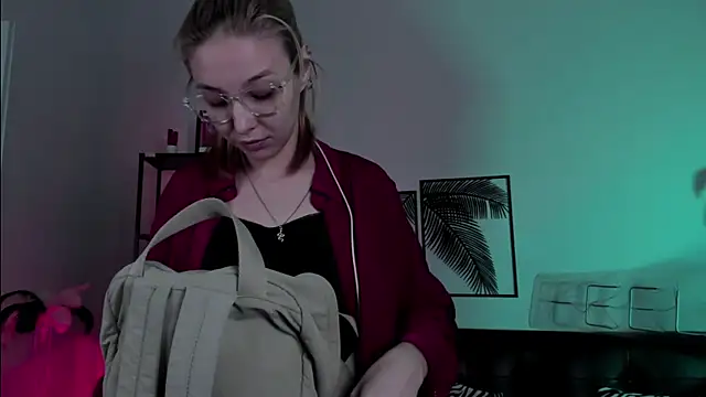 Snapshot of PhilippaAdamas chatting on March 14, 2025, 2:20 am PhilippaAdamas online show from March 14, 2025, 2:20 am