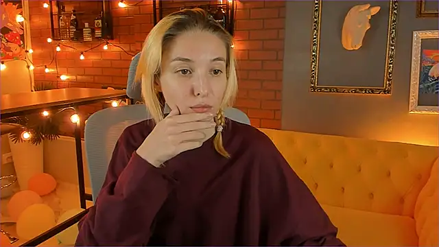 Snapshot of PhilippaAdamas chatting on September 26, 2025, 11:00 pm PhilippaAdamas online show from September 26, 2025, 11:00 pm