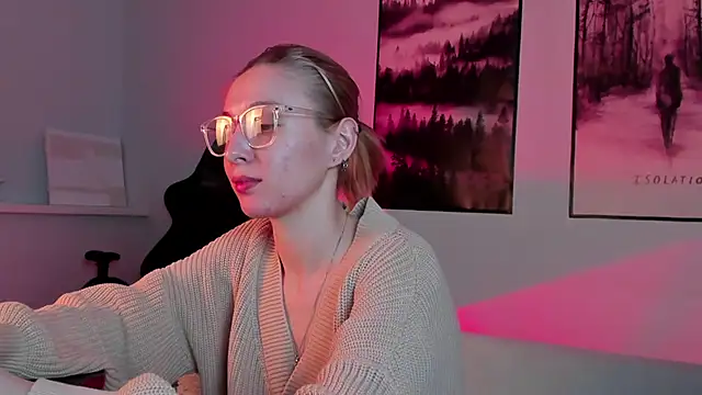 Snapshot of PhilippaAdamas chatting on February 22, 2025, 2:06 am PhilippaAdamas online show from February 22, 2025, 2:06 am