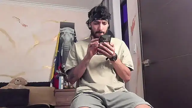 bakersboyssexys online show from March 15, 2026, 12:17 am