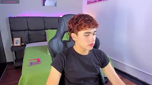 Aiiden 15 online show from December 20, 2025, 12:52 pm