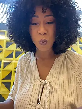 dianagolley420 online show from March 25, 2026, 5:01 pm