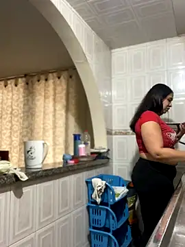 Carola-Ross online show from November 30, 2025, 7:14 pm