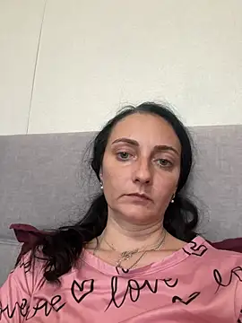 Snapshot of Miroslava1247 chatting on May 13, 2026, 9:49 am Miroslava1247 online show from May 13, 2026, 9:49 am