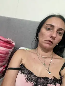 Snapshot of Miroslava1247 chatting on May 29, 2026, 8:37 pm Miroslava1247 online show from May 29, 2026, 8:37 pm
