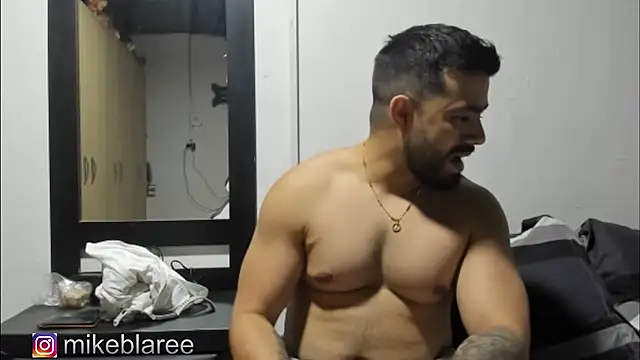 mikeblaree online show from October 28, 2025, 2:45 am