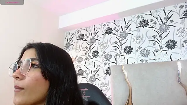 Gaby tay1 online show from April 15, 2026, 3:23 am