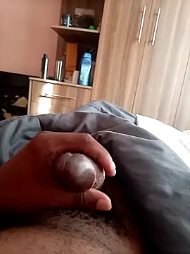 Cumboy2567 online show from November 27, 2025, 4:57 am