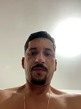 Snapshot of MateusBH123 chatting on January 14, 2026, 3:21 am MateusBH123 online show from January 14, 2026, 3:21 am