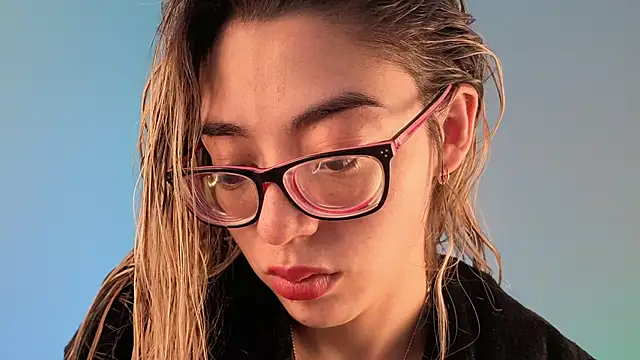 Snapshot of Carolblonde chatting on March 3, 2026, 12:39 am Carolblonde online show from March 3, 2026, 12:39 am