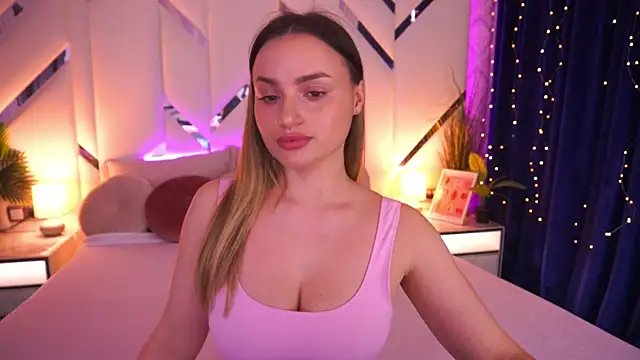 LindsieGreyy online show from March 14, 2026, 7:14 am