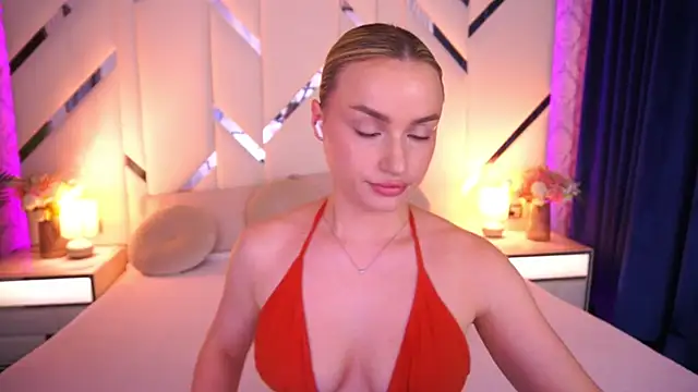 LindsieGreyy online show from June 12, 2026, 12:58 pm