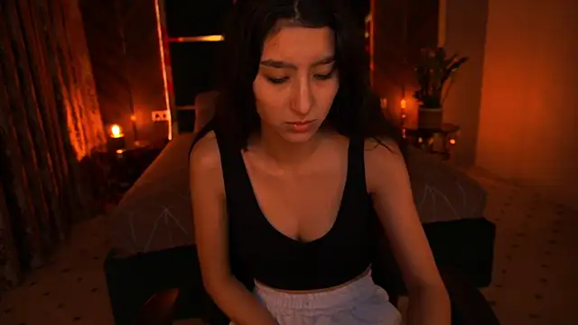 CharmMocco online show from February 26, 2025, 10:27 am