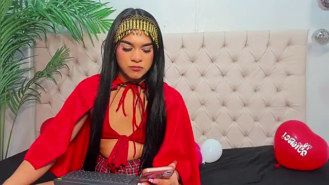 Snapshot of Andrea_Tobar chatting on February 10, 2025, 7:38 pm Andrea Tobar online show from February 10, 2025, 7:38 pm