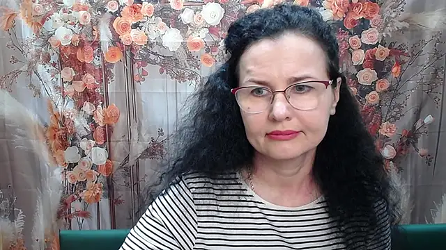 Miroslava Happi online show from April 17, 2026, 5:54 am