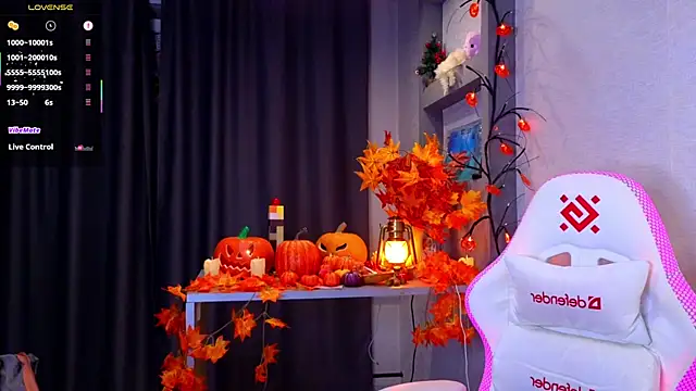 Hisoka akerley online show from October 31, 2025, 6:04 pm