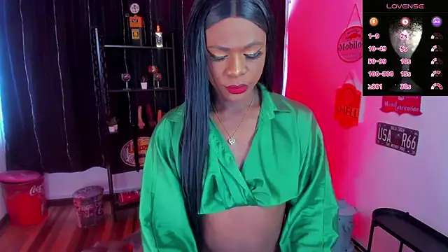 anuvyz miller  online show from May 12, 2026, 12:44 pm