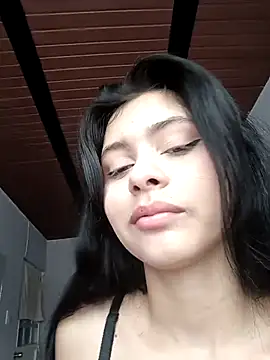 CHLOE ISABELL online show from November 27, 2025, 7:14 pm