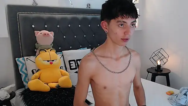 MaikyCooper online show from March 21, 2025, 3:55 am