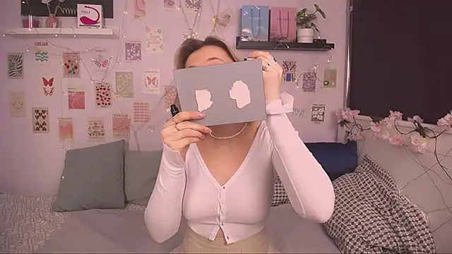 EllySunlover online show from March 3, 2025, 3:49 am