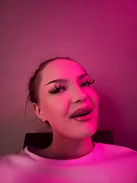 AlexaBright online show from November 9, 2025, 6:01 pm