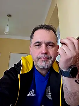 Snapshot of Szolga10 chatting on March 20, 2025, 12:43 pm Szolga10 online show from March 20, 2025, 12:43 pm