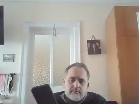 Snapshot of Szolga10 chatting on November 16, 2025, 10:53 am Szolga10 online show from November 16, 2025, 10:53 am