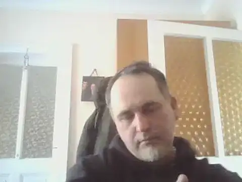 Snapshot of Szolga10 chatting on February 10, 2025, 2:16 pm Szolga10 online show from February 10, 2025, 2:16 pm