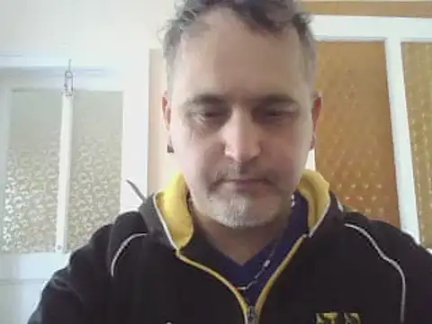 Snapshot of Szolga10 chatting on March 18, 2025, 1:12 pm Szolga10 online show from March 18, 2025, 1:12 pm