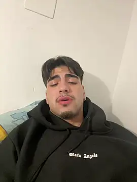 jovencitoboy21 online show from February 17, 2025, 10:49 pm