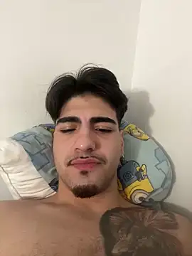 jovencitoboy21 online show from February 17, 2025, 1:11 pm