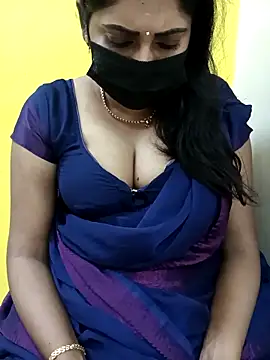 Snapshot of Thamarai28 chatting on March 9, 2025, 6:17 am Thamarai28 online show from March 9, 2025, 6:17 am