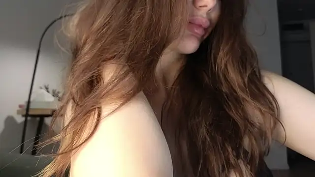 Sakura Moore online show from June 30, 2026, 1:22 pm