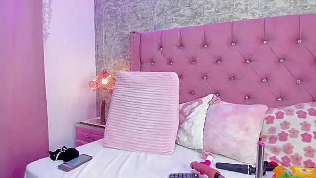 BrithanyParker  online show from January 6, 2026, 10:03 pm