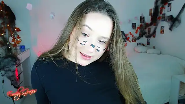 Snapshot of EmilyxxGraces chatting on November 1, 2025, 12:06 am EmilyxxGraces online show from November 1, 2025, 12:06 am