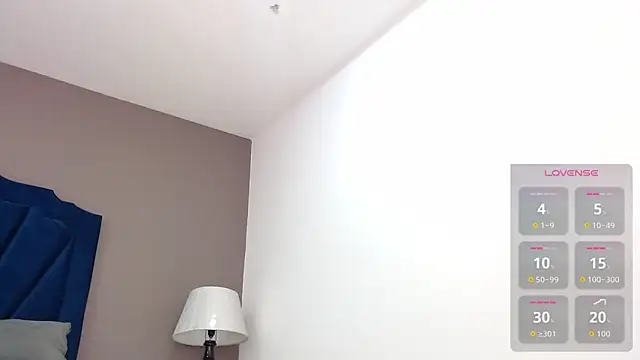 KatiaFosterr online show from October 30, 2025, 12:47 pm