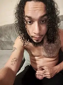 Rican8inches online show from February 16, 2025, 3:47 am