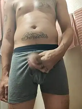 Rican8inches online show from February 8, 2025, 11:55 pm