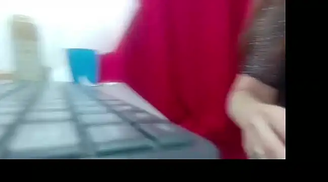 Snapshot of hikranshurt chatting on February 16, 2025, 5:48 am hikranshurt online show from February 16, 2025, 5:48 am