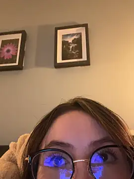 Snapshot of ValentinaOrtiz3 chatting on June 19, 2026, 3:45 am ValentinaOrtiz3 online show from June 19, 2026, 3:45 am