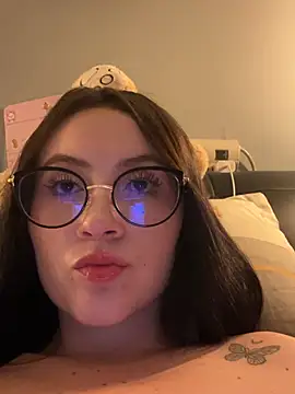 Snapshot of ValentinaOrtiz3 chatting on June 23, 2026, 2:53 am ValentinaOrtiz3 online show from June 23, 2026, 2:53 am
