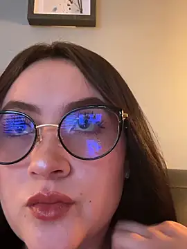 Snapshot of ValentinaOrtiz3 chatting on May 7, 2026, 10:46 pm ValentinaOrtiz3 online show from May 7, 2026, 10:46 pm