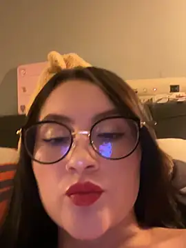 Snapshot of ValentinaOrtiz3 chatting on June 1, 2026, 11:26 pm ValentinaOrtiz3 online show from June 1, 2026, 11:26 pm