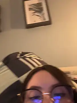 Snapshot of ValentinaOrtiz3 chatting on May 16, 2026, 2:54 am ValentinaOrtiz3 online show from May 16, 2026, 2:54 am
