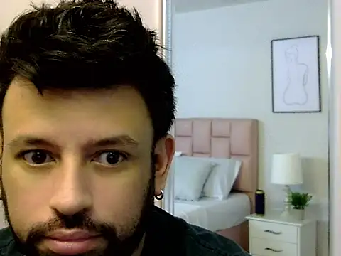 Snapshot of tonyglams chatting on October 4, 2025, 2:35 am tonyglams online show from October 4, 2025, 2:35 am