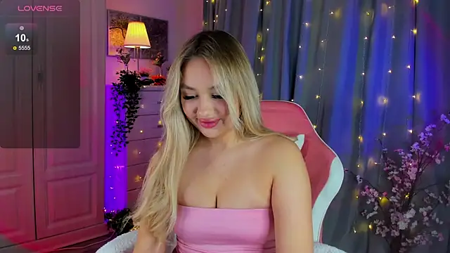 Snapshot of _Loneve__ chatting on March 21, 2025, 5:02 pm  Loneve   online show from March 21, 2025, 5:02 pm