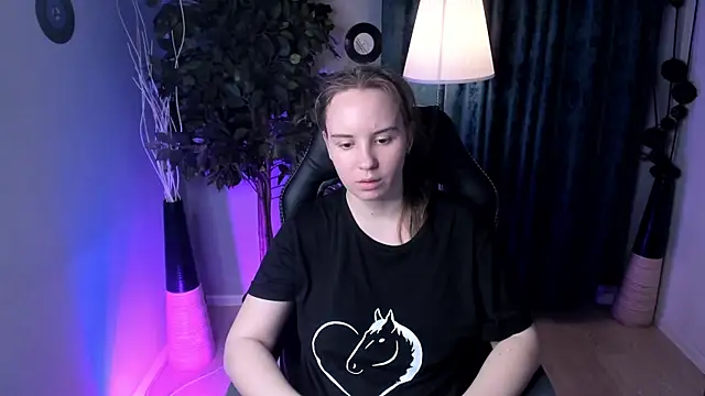 Lika 0ne online show from April 25, 2026, 2:47 pm