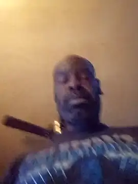 Snapshot of birdg chatting on October 22, 2025, 5:23 pm birdg online show from October 22, 2025, 5:23 pm